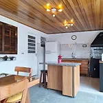 Casa Moderna - 2 Suites Proxima Ao Portal