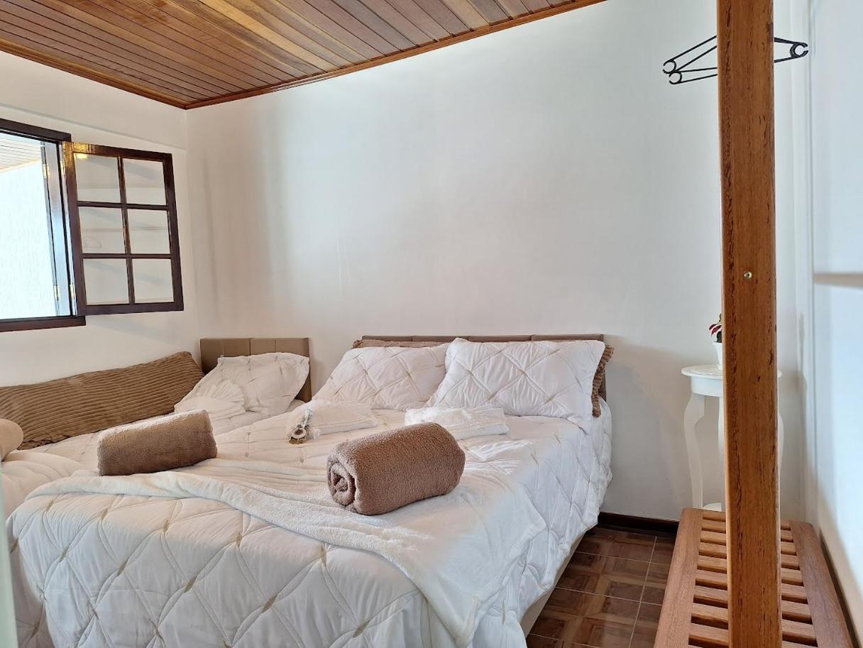 Casa Moderna - 2 Proxima Ao Portal Campos do Jordão