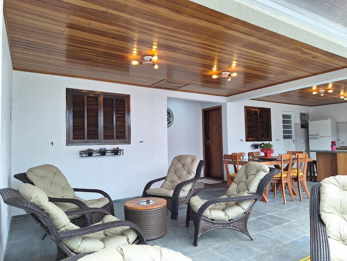 Casa Moderna - 2 Proxima Ao Portal Campos do Jordão